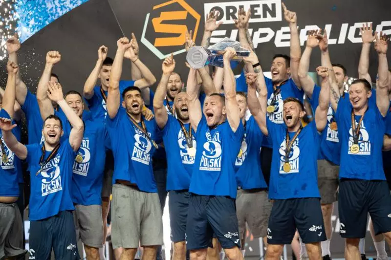 خسارة كيلسي 'قداح' في الدوري البولندي أمام فيسلا بلوك: تفاصيل المواجهة