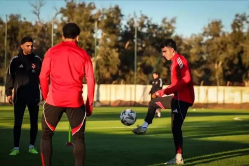 لقطات من تدريب الأهلي الأول في المغرب (صور)