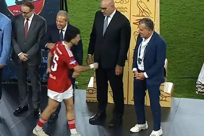 هشام نصر يفتح النار بسبب أزمة زيزو